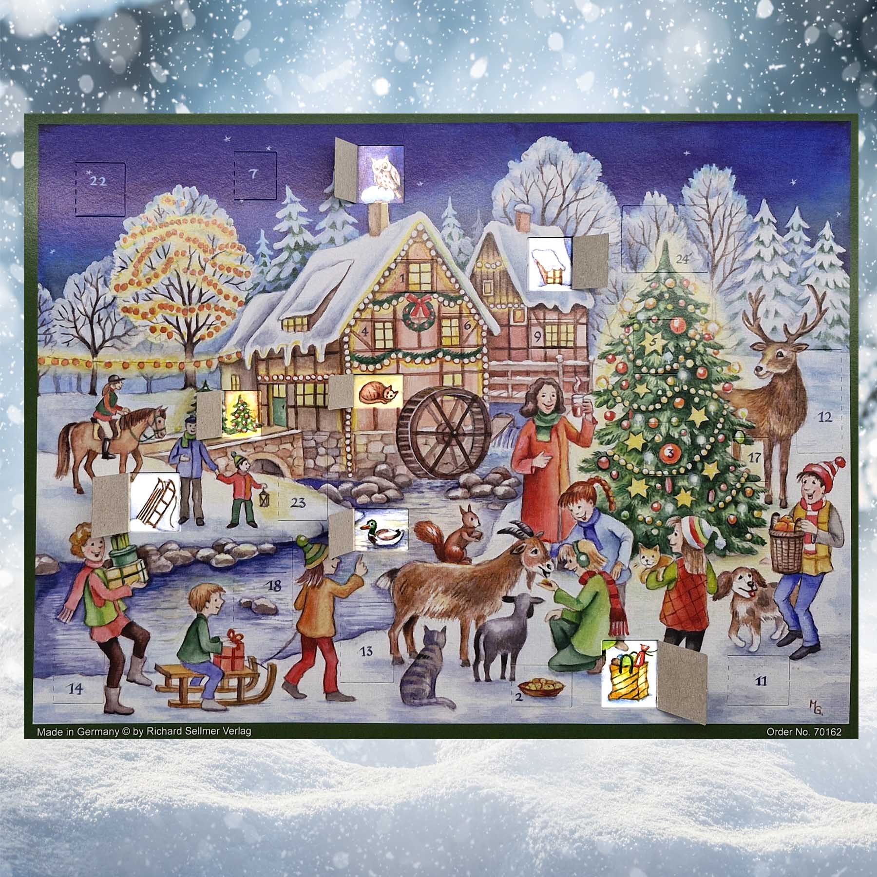 Adventskalender "Mühle" mit einigen geöffneten Türchen.