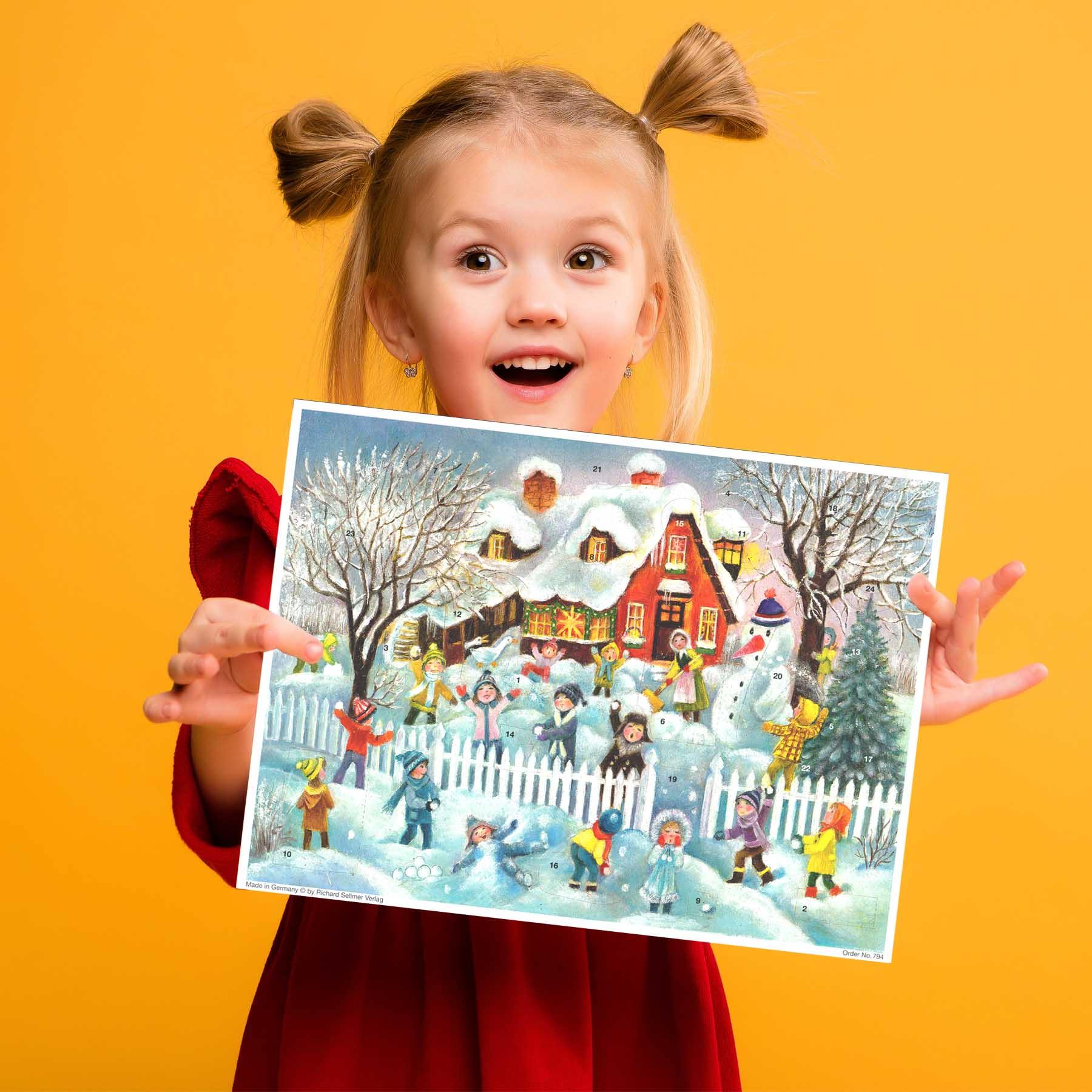 Adventskalender "Schneeballschlacht vor dem Haus" - Sellmer Adventskalender