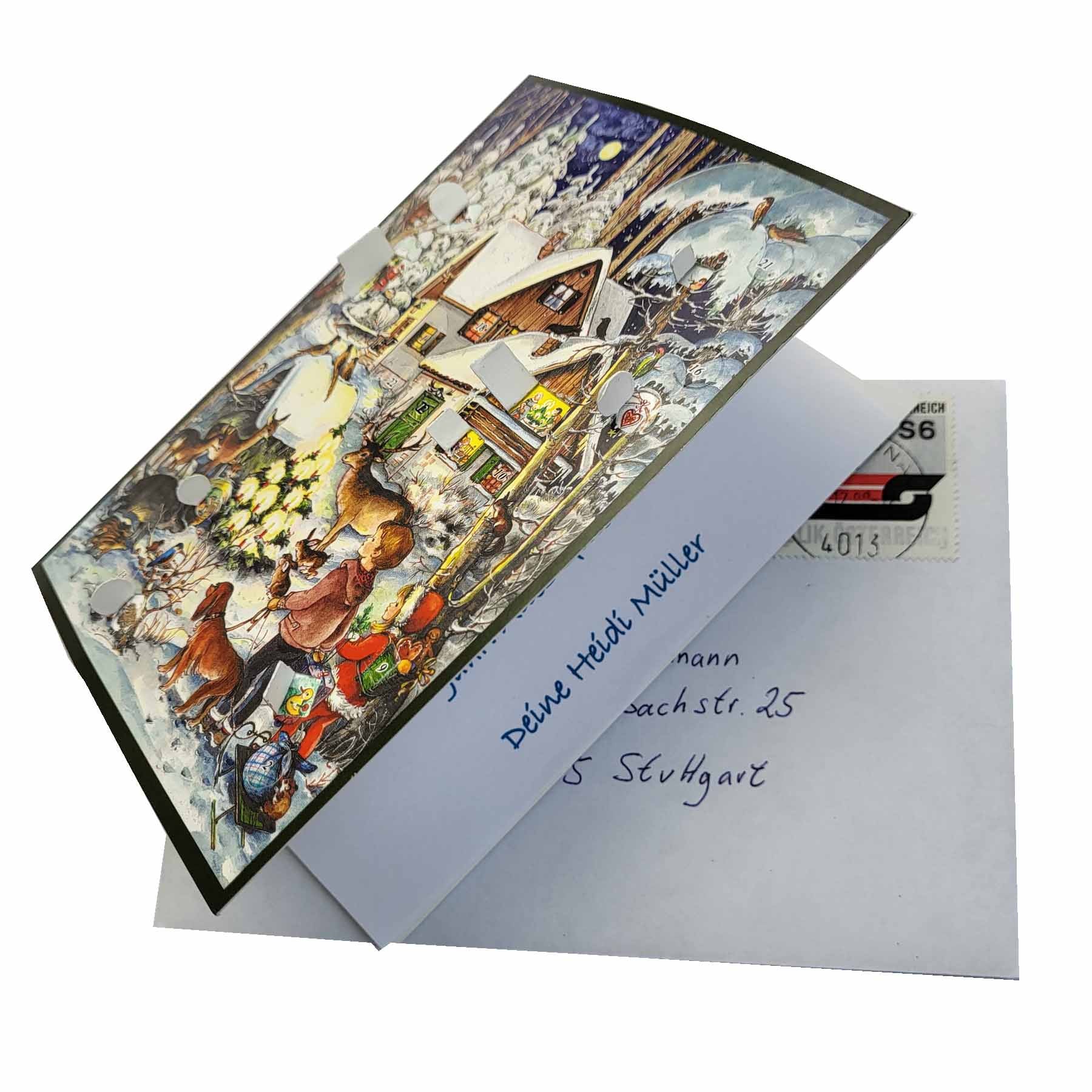 Postkarten-Adventskalender Winter bei den Tieren mit geöffneten Türchen